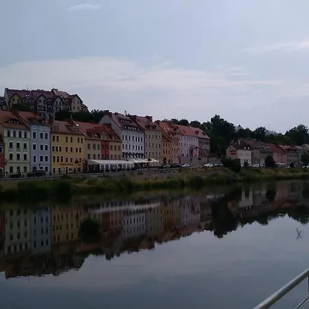 An Der Beruehmten Altstadtbruecke Mit Balkon Zur Peterskirche Und Mit Neisseblick Apartment *