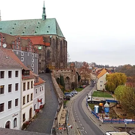 An Der Beruehmten Altstadtbruecke Mit Balkon Zur Peterskirche Und Mit Neisseblick Apartmán